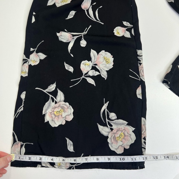 Altar’d State Dark Floral Wide Leg Sleeveless Jumpsuit Size Medium - Picture 7 of 12